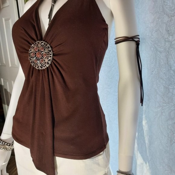 Beautiful Chestnut Brown Halter Top with Medallion: Rayon: Size M - Picture 2 of 10
